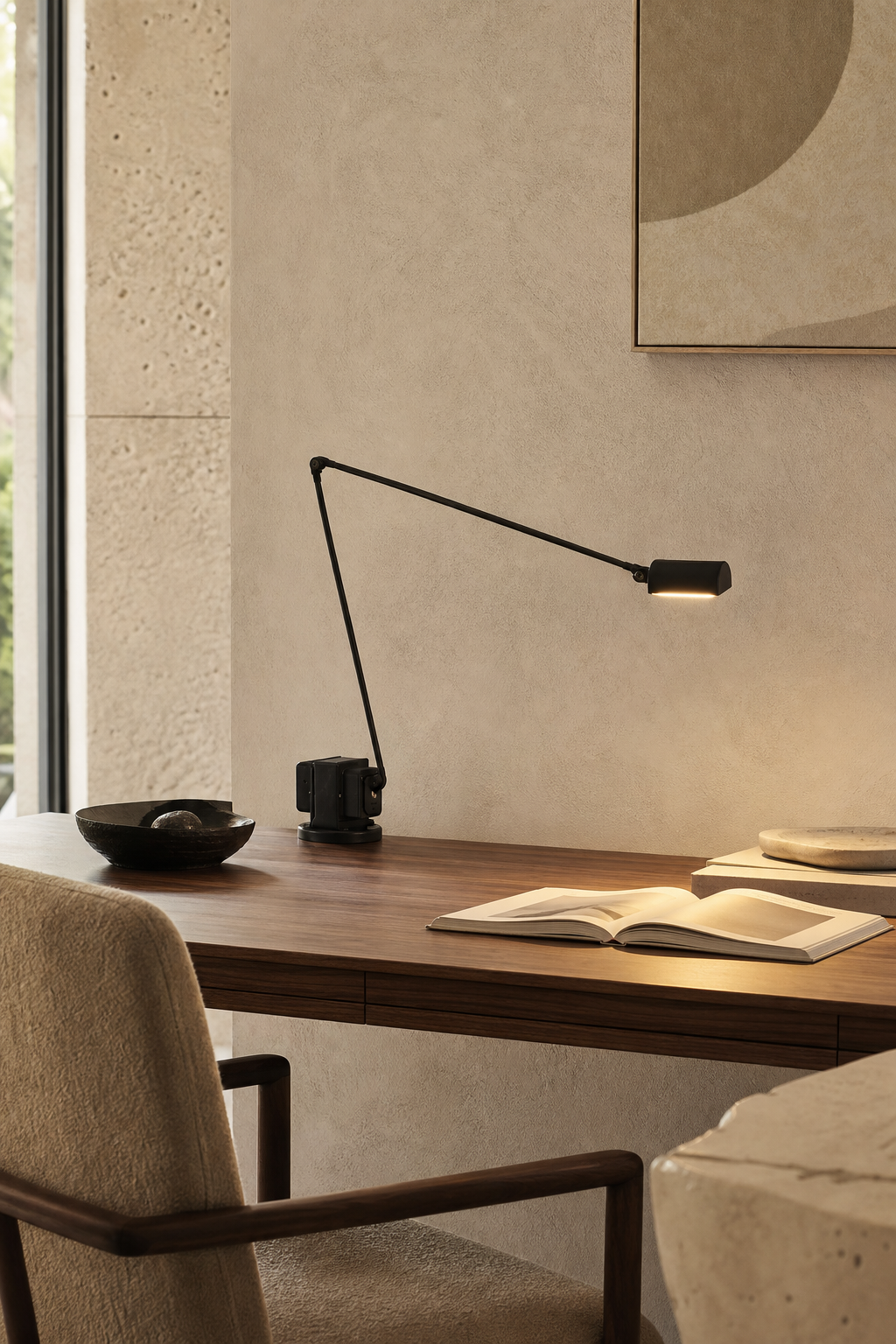 
Minimalist Adjustable LED Table Lamp