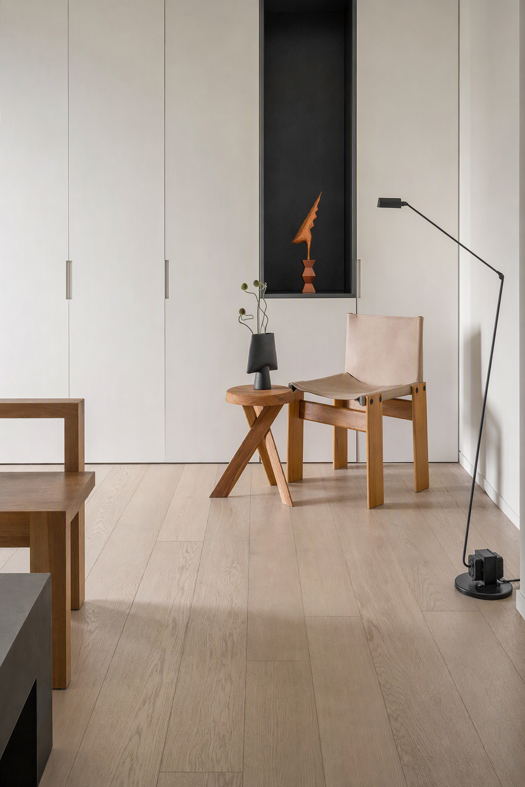
Minimalist Adjustable LED Floor Lamp